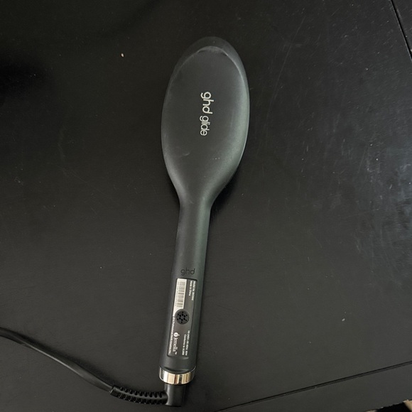 GHD Glide Professional Styling Brush - Black - Picture 1 of 3